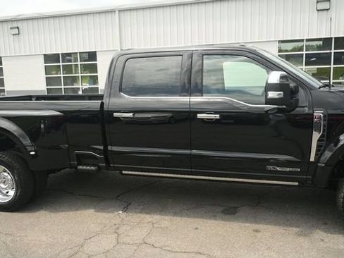 New 2026 Ford F450 Lariat w/ Lariat Ultimate Package AWD/4WD image 3