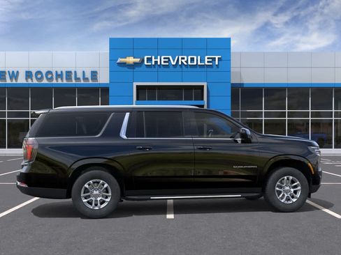 New 2026 Chevrolet Suburban LS AWD/4WD image 5