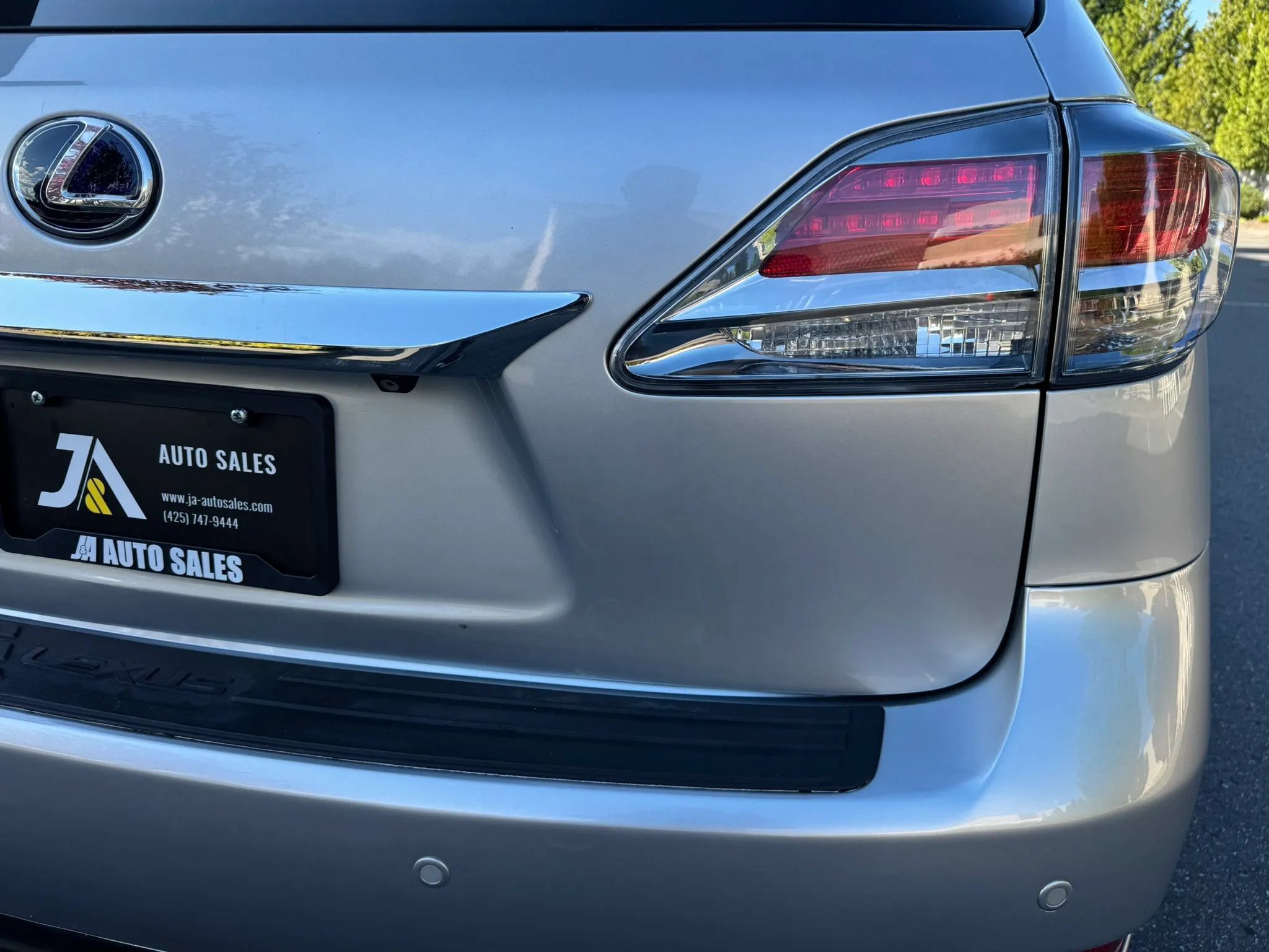 Used 2013 Lexus RX 450h AWD w/ Navigation Pkg image 17