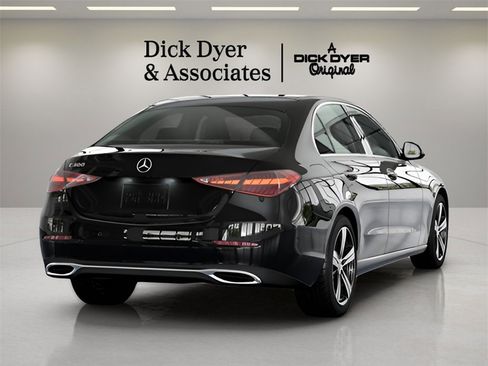 Used 2025 Mercedes-Benz C 300 Sedan image 12