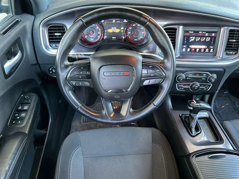 Used 2018 Dodge Charger SXT w/ Blacktop Package RWD image 13