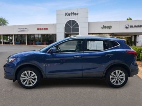 Used 2019 Nissan Rogue Sport SV AWD/4WD image 2