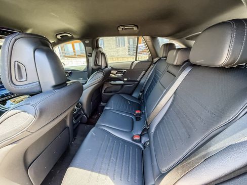 New 2025 Mercedes-Benz GLC 350e 4MATIC image 18