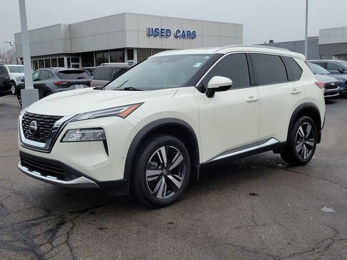 Used 2021 Nissan Rogue Platinum image 8