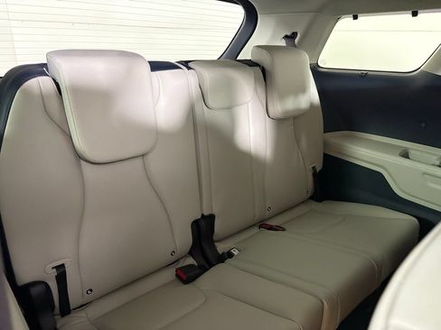 New 2026 Kia Carnival EX FWD image 16