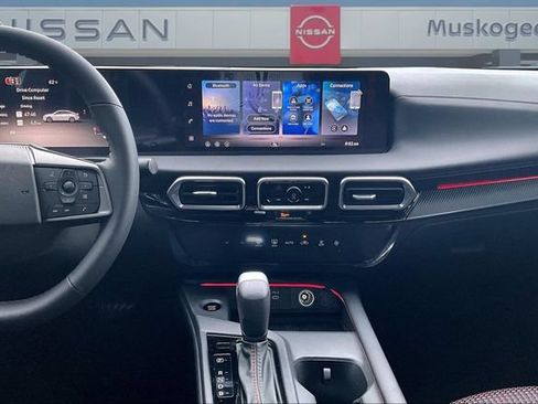 New 2026 Nissan Sentra SR w/ Floor Mat Package FWD image 11