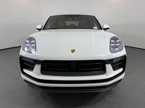 Certified 2026 Porsche Macan Turbo AWD/4WD image 10