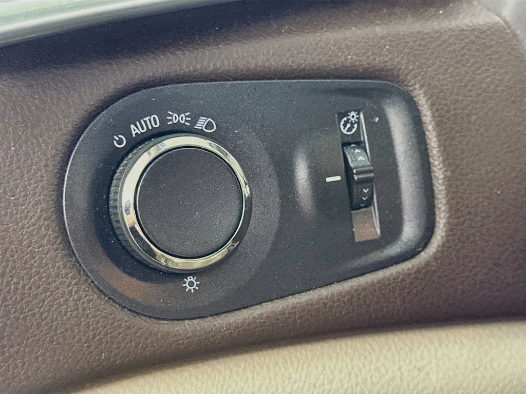 Used 2014 Cadillac SRX Luxury FWD image 24