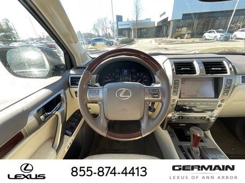 Used 2014 Lexus GX 460 w/ Premium Package image 15