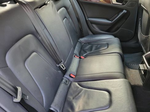 Used 2009 Audi A4 2.0T Premium image 12