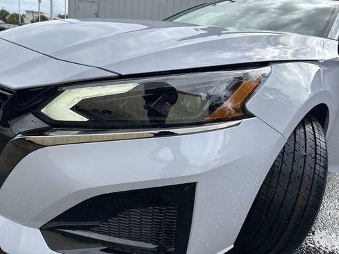 New 2025 Nissan Altima 2.5 SR w/ SR Premium Package image 30