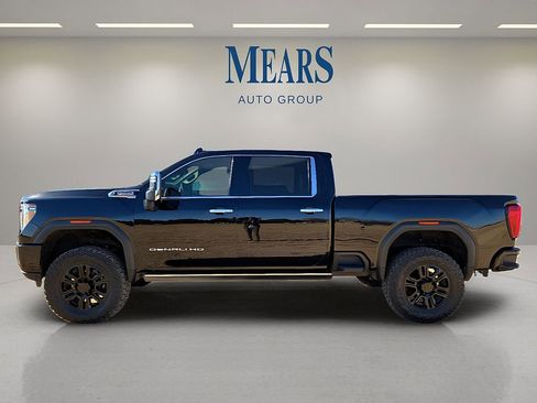 Used 2022 GMC Sierra 2500 Denali w/ Denali Black Diamond Edition image 2