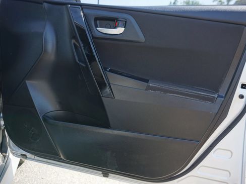 Used 2018 Toyota Corolla iM FWD image 10