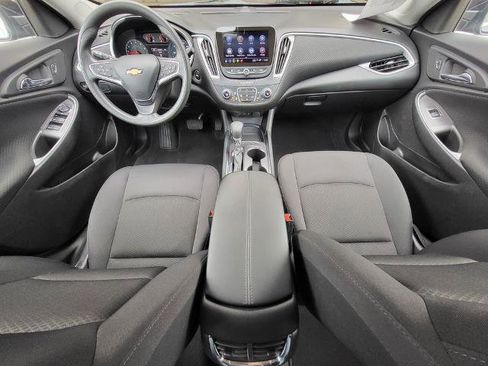 Used 2025 Chevrolet Malibu LT image 21