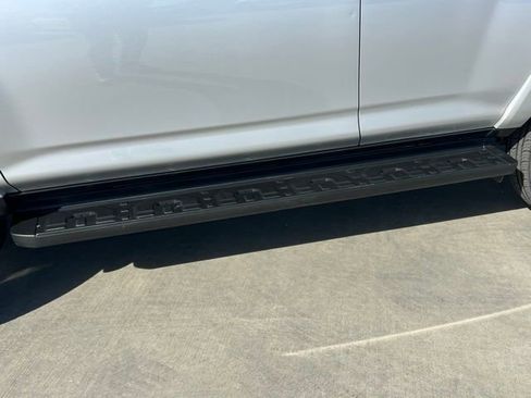 Used 2024 Toyota 4Runner SR5 Premium image 9