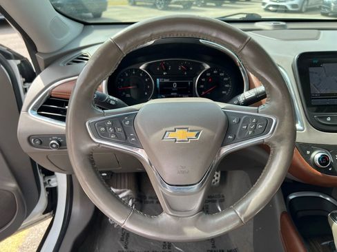 Used 2016 Chevrolet Malibu Premier w/ Driver Confidence Package image 11