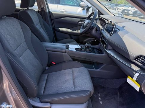 Certified 2026 Nissan Rogue SV w/ Cold Weather Package FWD image 9