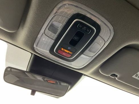 Used 2025 Hyundai Elantra SEL FWD image 22