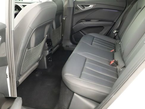 Certified 2024 Audi Q4 e-tron Prestige AWD/4WD image 33
