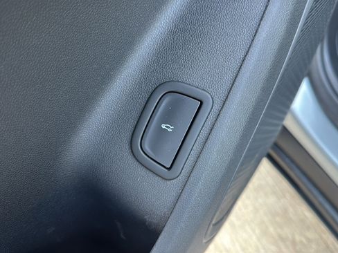 Used 2024 Chevrolet Traverse Z71 w/ LPO, Floor Liner Package image 17