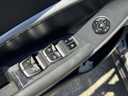 Used 2018 Hyundai Santa Fe AWD w/ SE Ultimate Tech Package 03 image 15