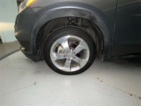 Used 2020 Honda HR-V LX image 10