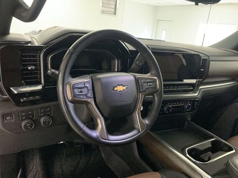 Used 2024 Chevrolet Silverado 2500 High Country w/ Technology Package AWD/4WD image 15