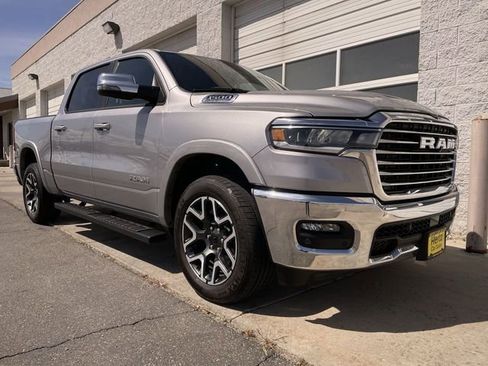 Used 2025 RAM 1500 Laramie AWD/4WD image 10