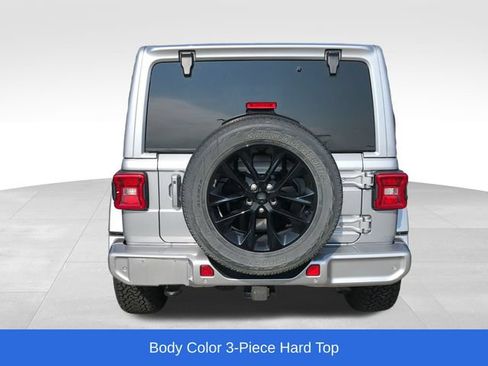 Used 2021 Jeep Wrangler Unlimited Sahara AWD/4WD image 11