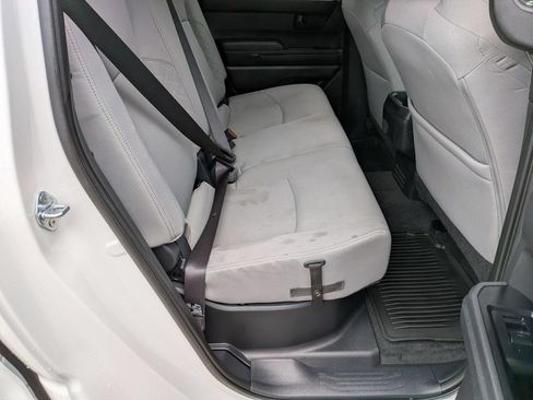 Used 2025 Toyota Tacoma SR5 AWD/4WD image 27