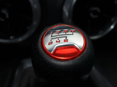 Used 2020 Chevrolet Camaro LT RWD image 21