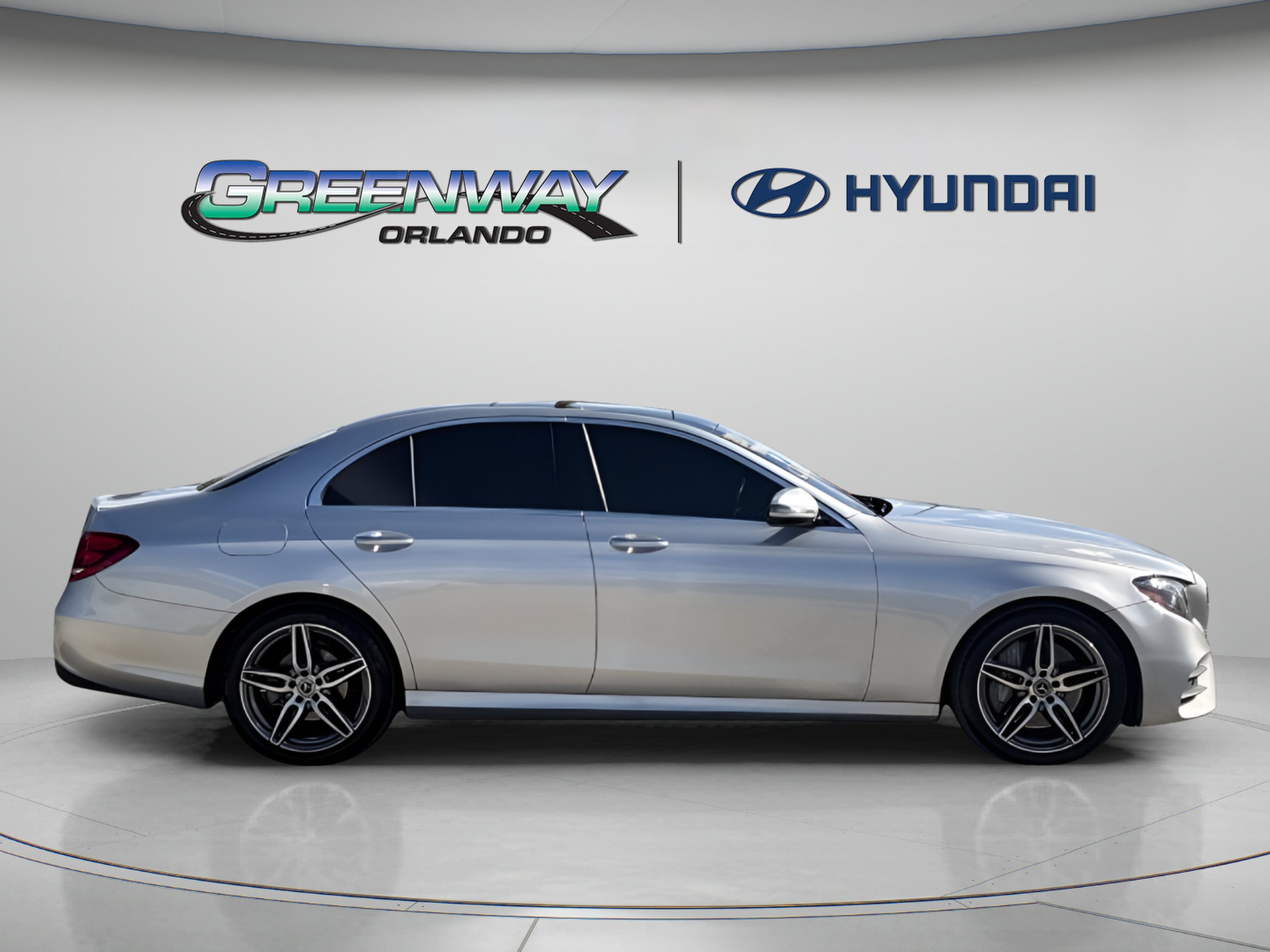 Used 2020 Mercedes-Benz E 350 4MATIC Sedan image 8