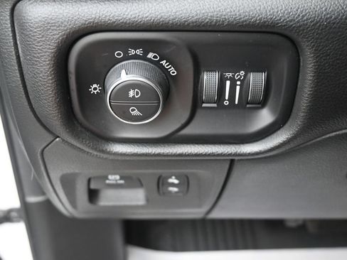 Used 2023 RAM 1500 Laramie AWD/4WD image 29