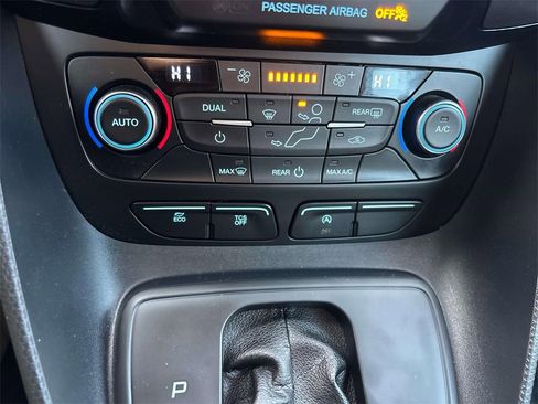 Used 2022 Ford Transit Connect XL image 22