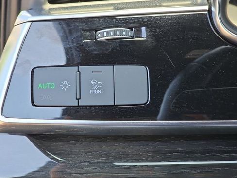 Used 2022 Audi Q7 2.0T Premium w/ Convenience Package AWD/4WD image 22