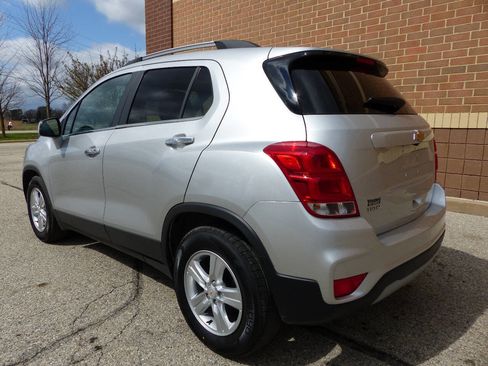 Used 2019 Chevrolet Trax LT w/ LT Convenience Package image 7