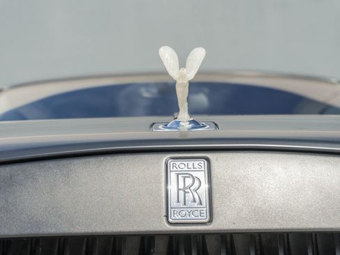 Used 2016 Rolls-Royce Wraith RWD image 29