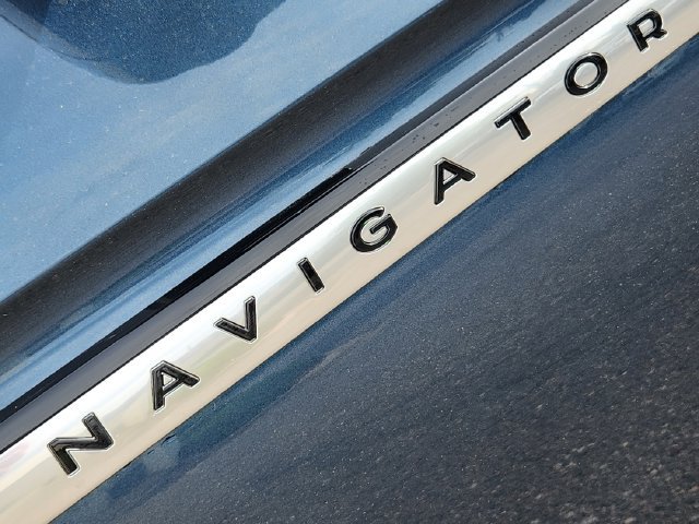 New 2027 Lincoln Navigator Reserve AWD/4WD image 17