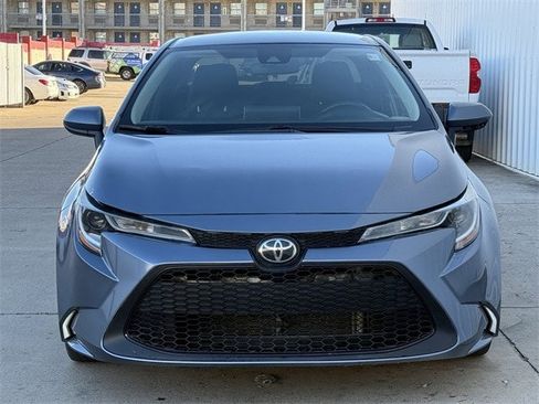 Used 2021 Toyota Corolla LE image 7