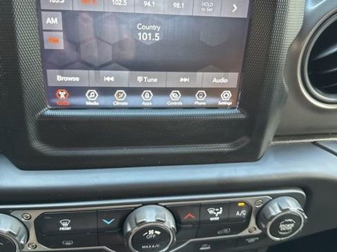 Used 2023 Jeep Gladiator Sport w/ Trailer Tow Package image 34