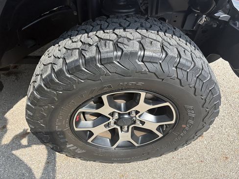 Used 2020 Jeep Wrangler Rubicon w/ LED Lighting Group AWD/4WD image 11