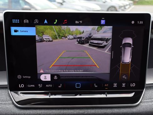 Used 2025 Volkswagen Tiguan S w/ 18" Wheel Package image 20