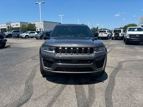 Certified 2026 Jeep Grand Cherokee L Limited w/ Luxury Tech Group II AWD/4WD image 9