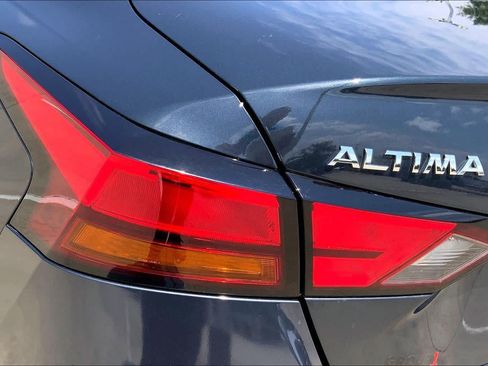 Used 2021 Nissan Altima 2.5 SV FWD image 27