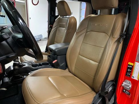 Used 2021 Jeep Gladiator Overland w/ Popular Equipment Package AWD/4WD image 8