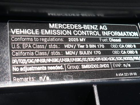 Used 2025 Mercedes-Benz Sprinter 2500 image 20