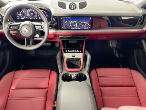 Used 2026 Porsche Cayenne Coupe image 17