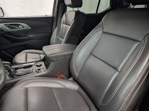Certified 2023 Chevrolet Traverse LT w/ LT Premium Package AWD/4WD image 11