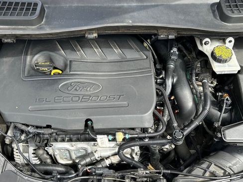 Used 2018 Ford Escape SE image 13