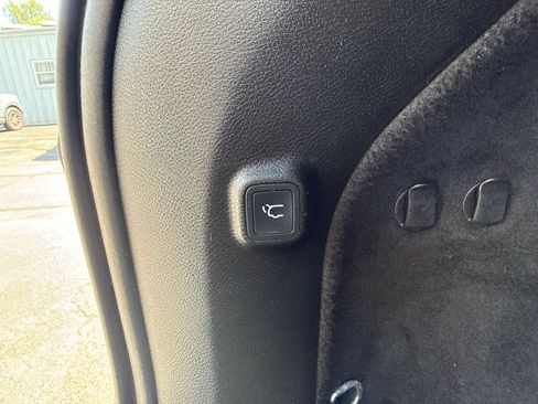 Used 2019 Jeep Cherokee High Altitude AWD/4WD image 16